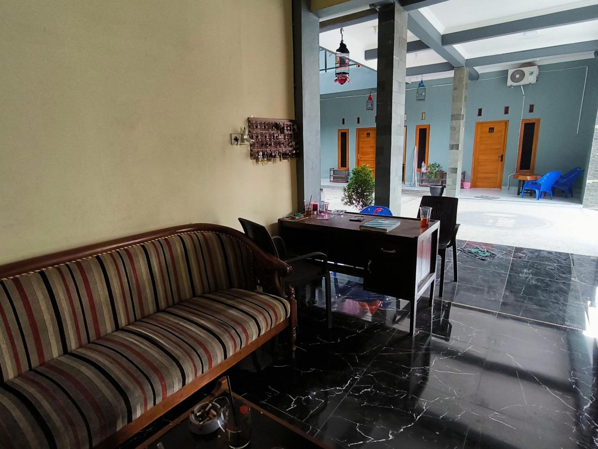 Nn Guesthouse Solo Zewnętrze zdjęcie